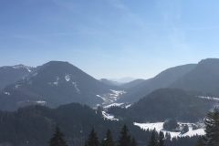 Skitour Hennesteck, Blick über die Berge bei Annaberg