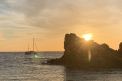 22-03-11-18-44-31-9513