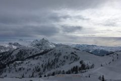 Blick über die Berge von der Piste