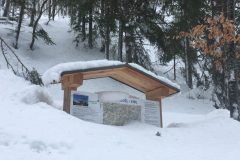 Annaberg Tirolerkogel, Tafel halb eingeschneit Annaberg Tirolerkogel, Tafel halb eingeschneit
